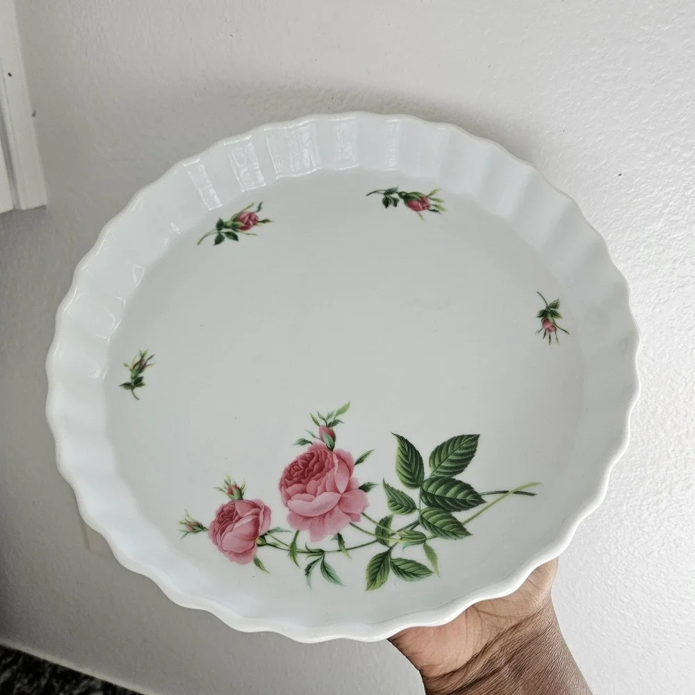Christineholm Porcelain Rose Pattern Quiche, Tart, Pie Plate Baking‎ Dish